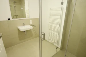 Barrierefreies Bad der Wohnung 11