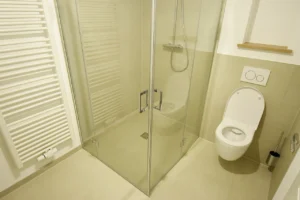Barrierefreies Bad mit Dusche der Wohnung 11