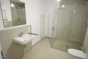 Barrierefreies Badezimmer der Wohnung 02