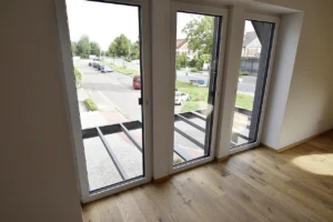 Zugang zum Balkon der Wohnung 31